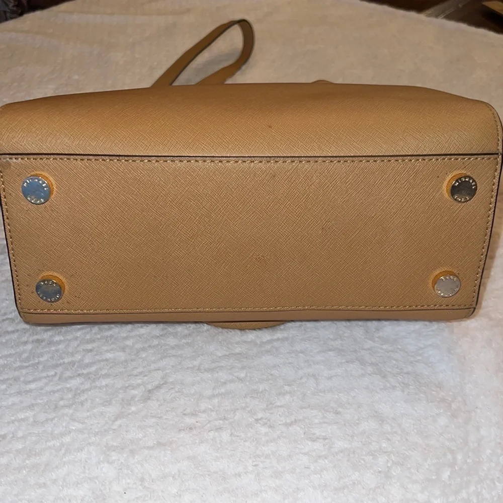 Michael Kors Selma Saffiano Leather Medium Satchel Crossbody Peanut